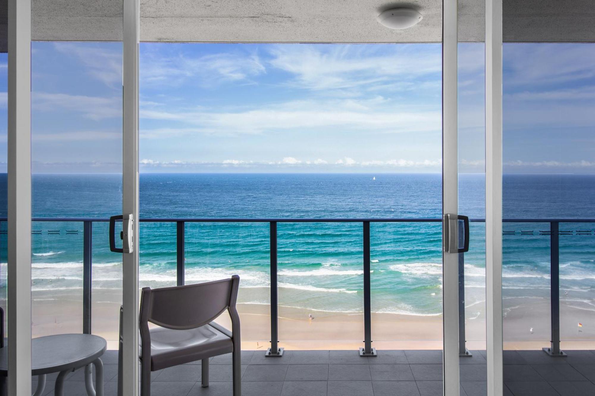 Boulevard Towers On Broadbeach Gold Coast Esterno foto