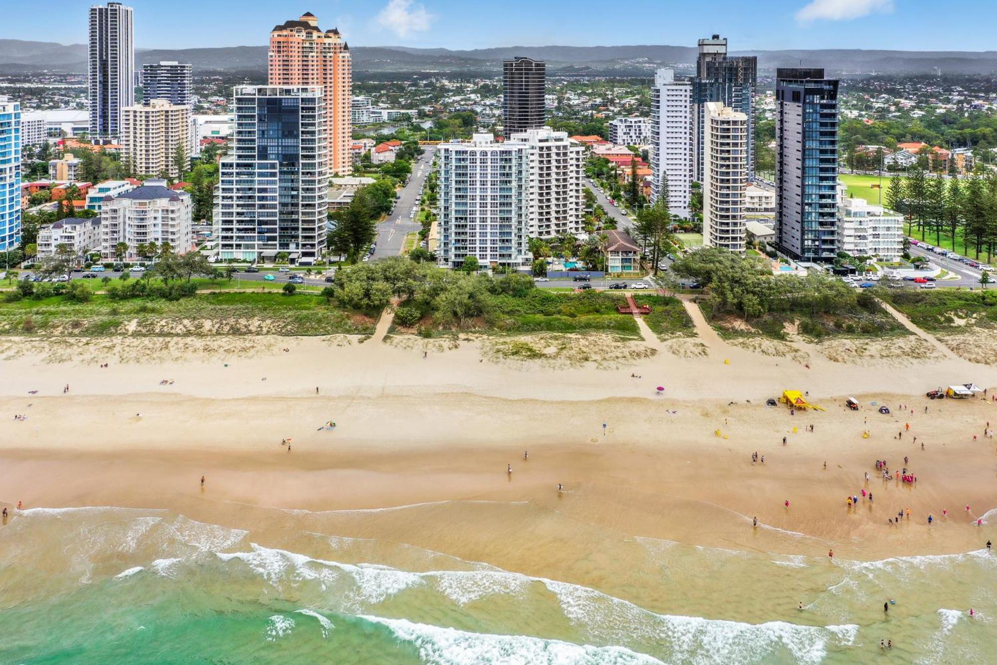 Boulevard Towers On Broadbeach Gold Coast Esterno foto