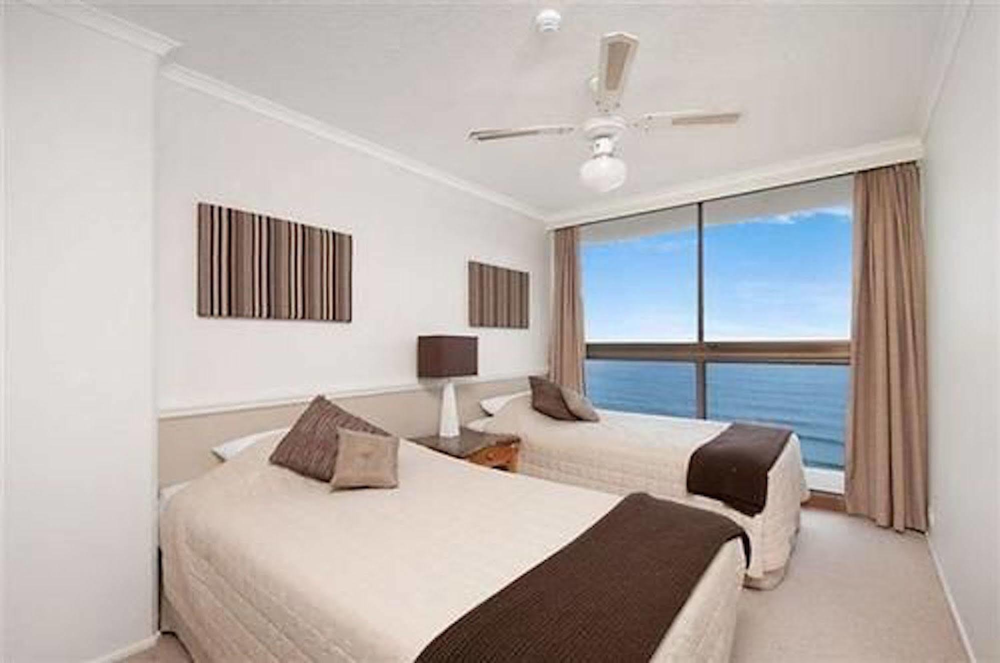 Boulevard Towers On Broadbeach Gold Coast Esterno foto